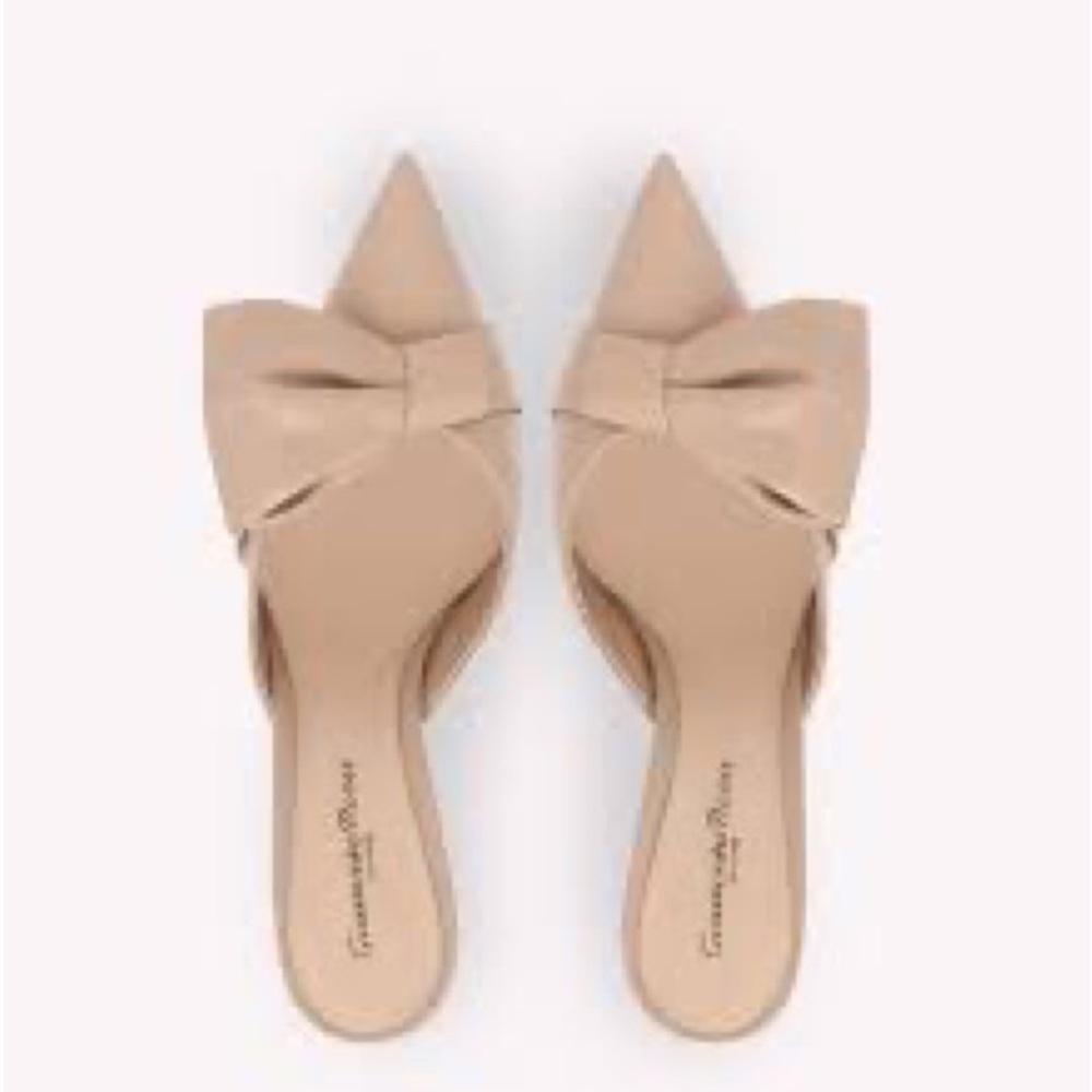 Gianvito Rossi Tan Bow Mules